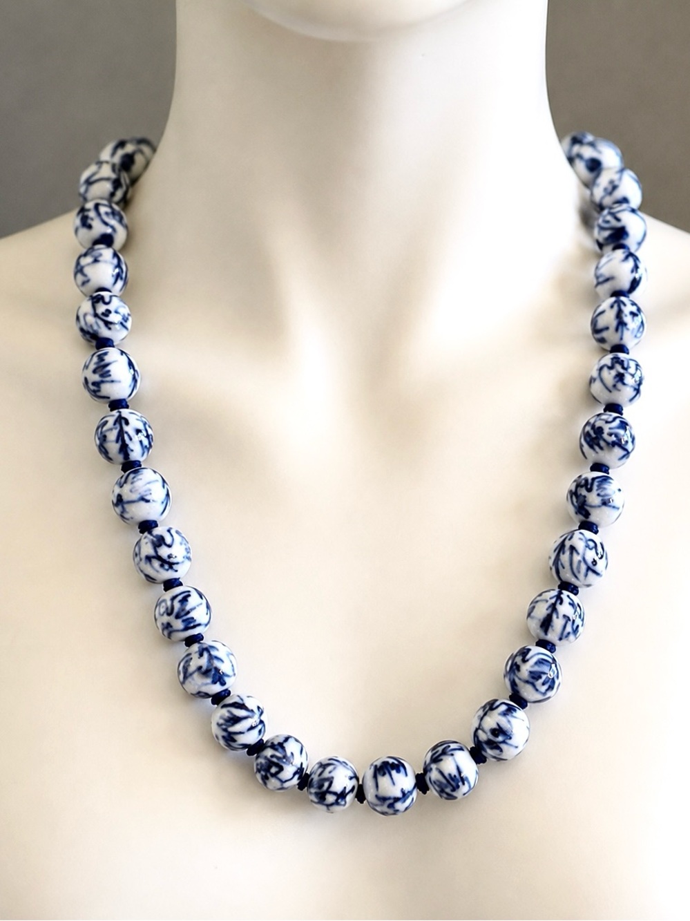 Elegant Porcelain Blue and White Beaded Necklace Ceramic  Beads